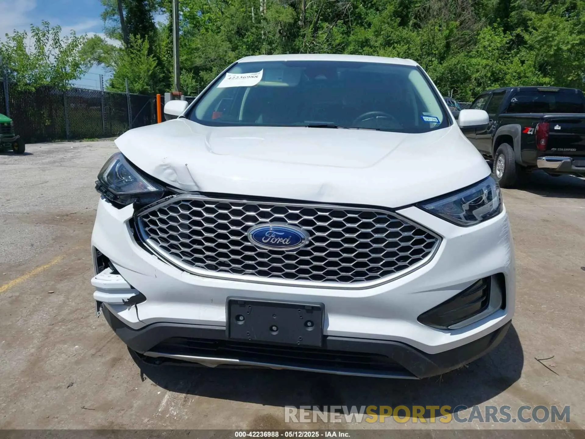 12 Photograph of a damaged car 2FMPK4J94RBA99457 FORD EDGE 2024