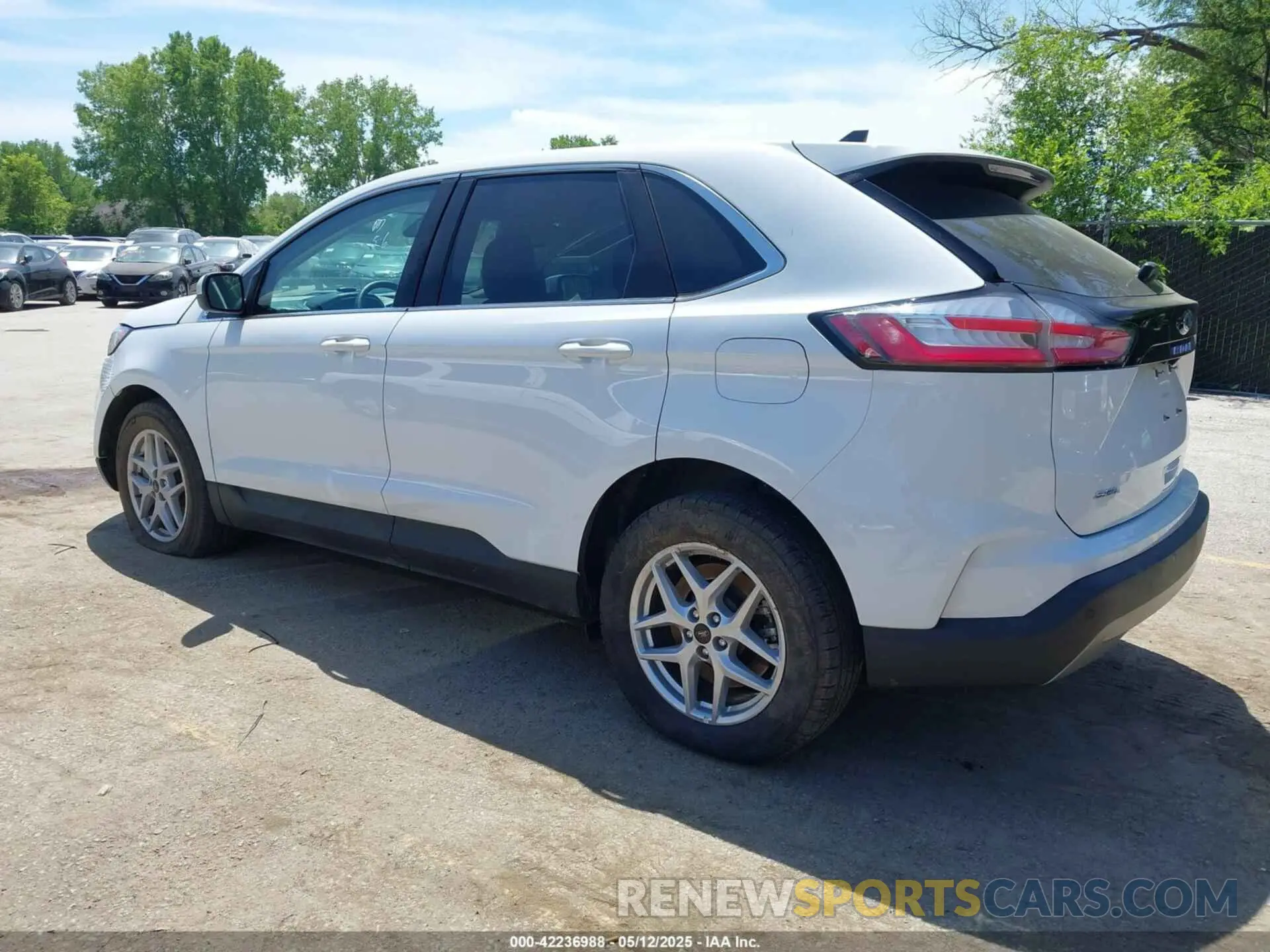 3 Photograph of a damaged car 2FMPK4J94RBA99457 FORD EDGE 2024
