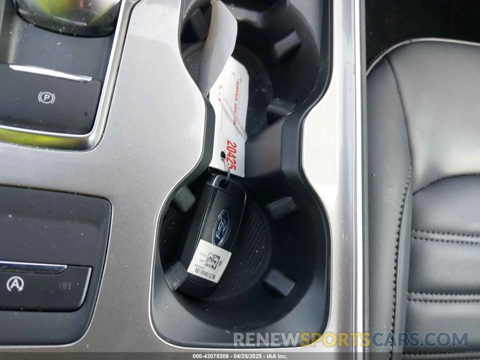 11 Фотография поврежденного автомобиля 2FMPK4J94RBB10960 FORD EDGE 2024