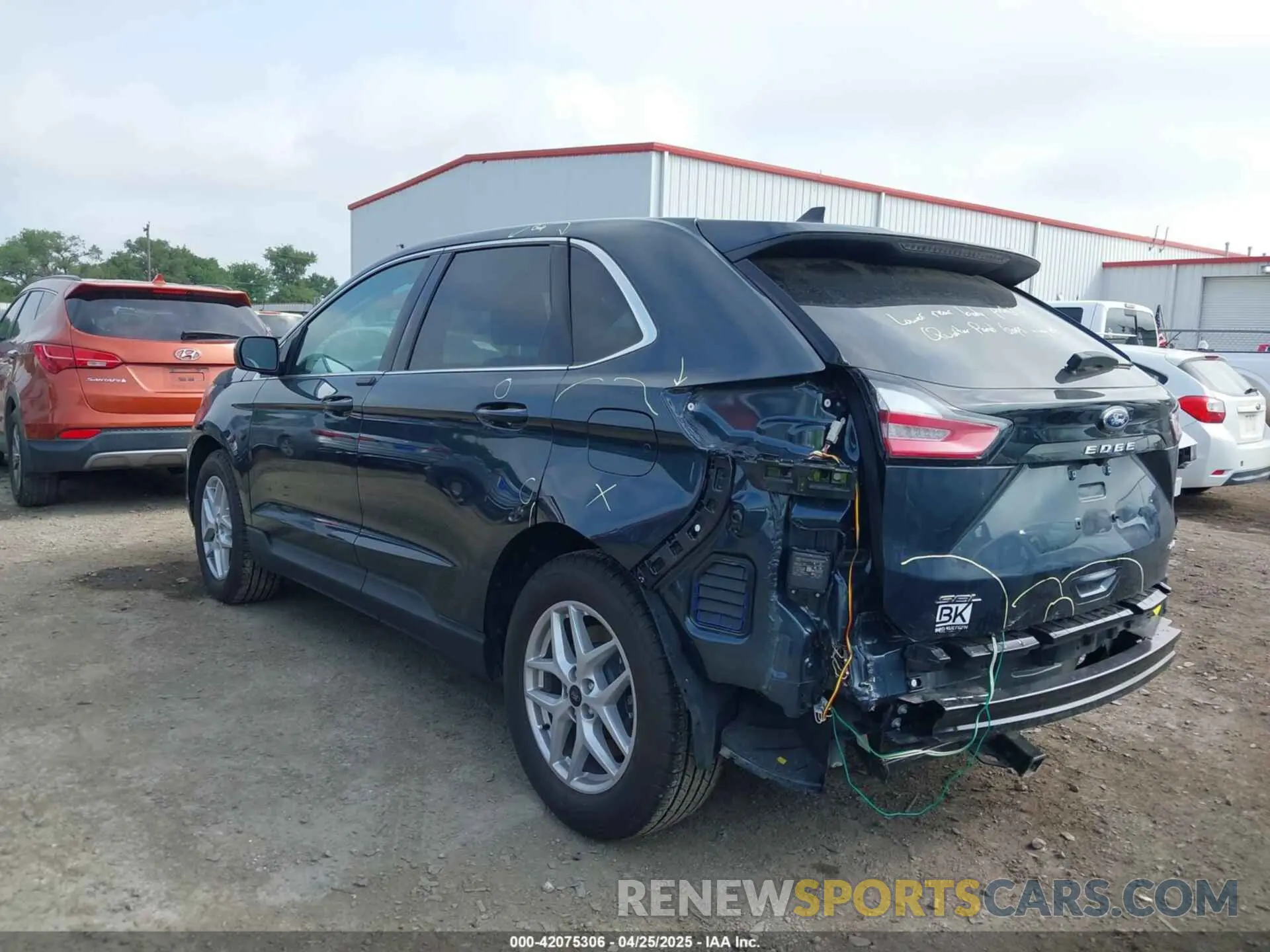 3 Фотография поврежденного автомобиля 2FMPK4J94RBB10960 FORD EDGE 2024