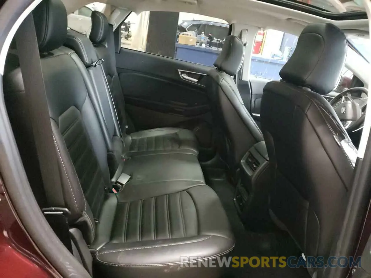 11 Photograph of a damaged car 2FMPK4J95RBA24556 FORD EDGE 2024