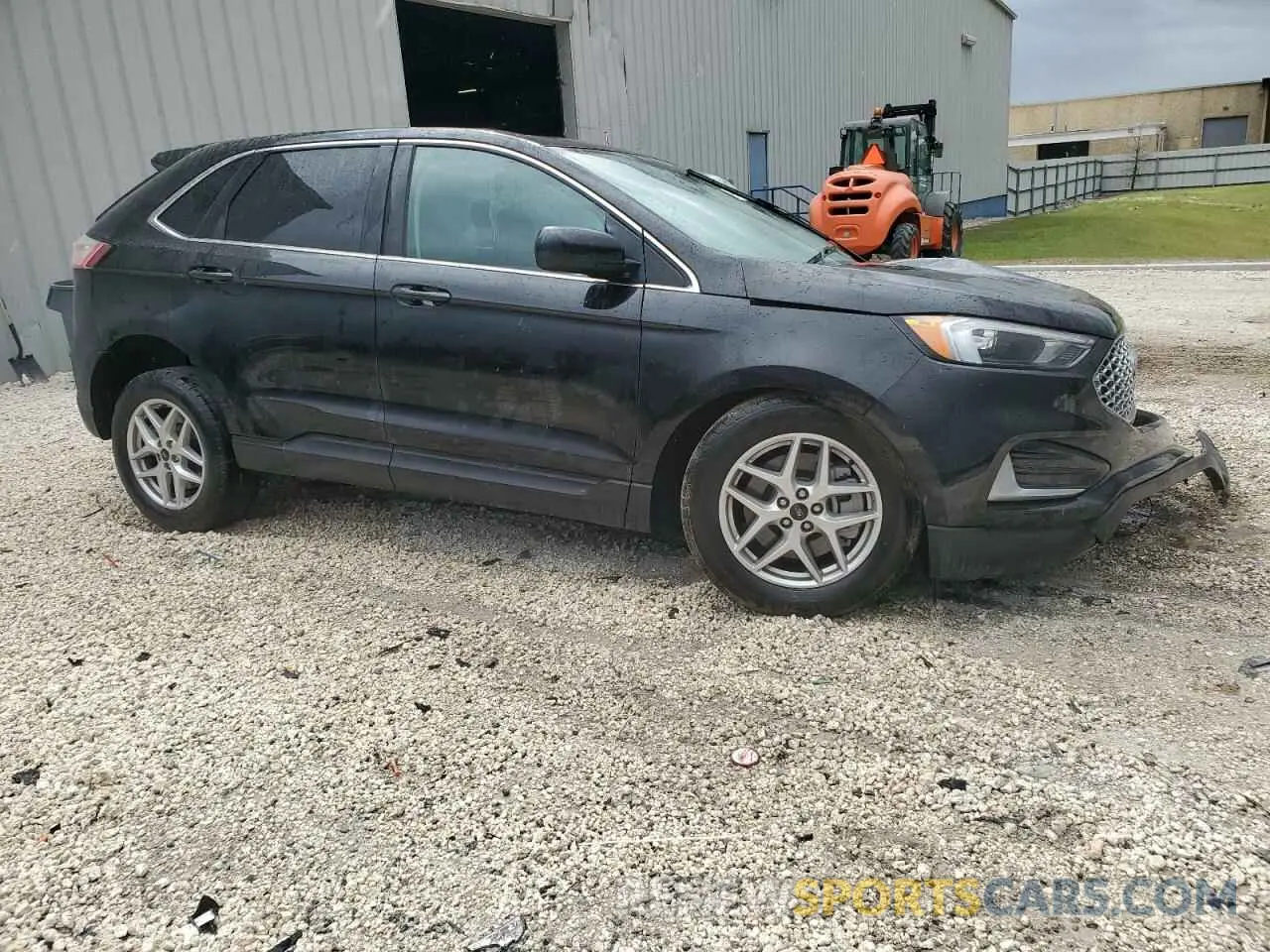 4 Photograph of a damaged car 2FMPK4J95RBA81081 FORD EDGE 2024
