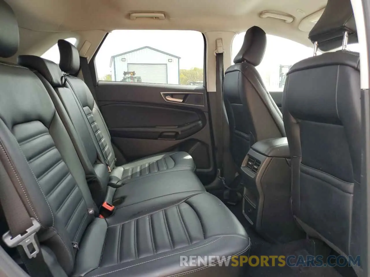 11 Фотография поврежденного автомобиля 2FMPK4J95RBA95983 FORD EDGE 2024
