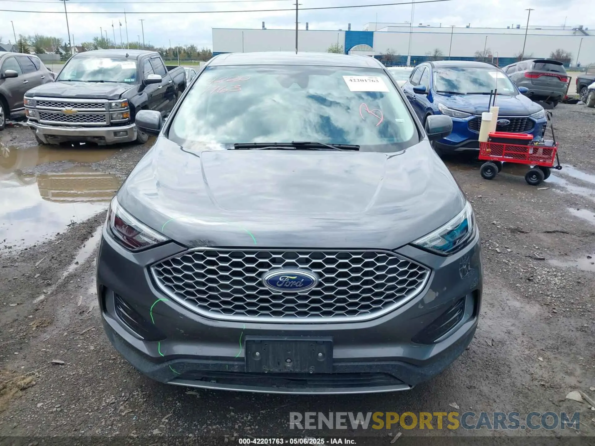 12 Photograph of a damaged car 2FMPK4J95RBA98916 FORD EDGE 2024