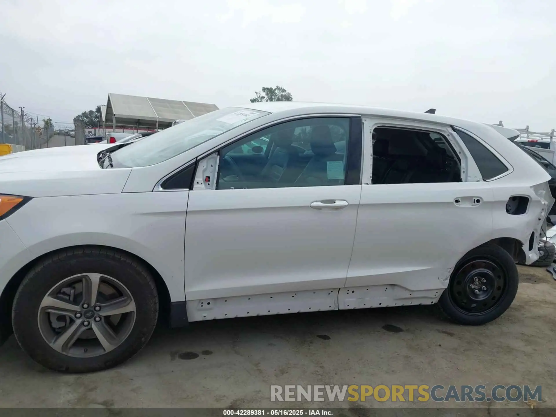 15 Photograph of a damaged car 2FMPK4J96RBA40118 FORD EDGE 2024