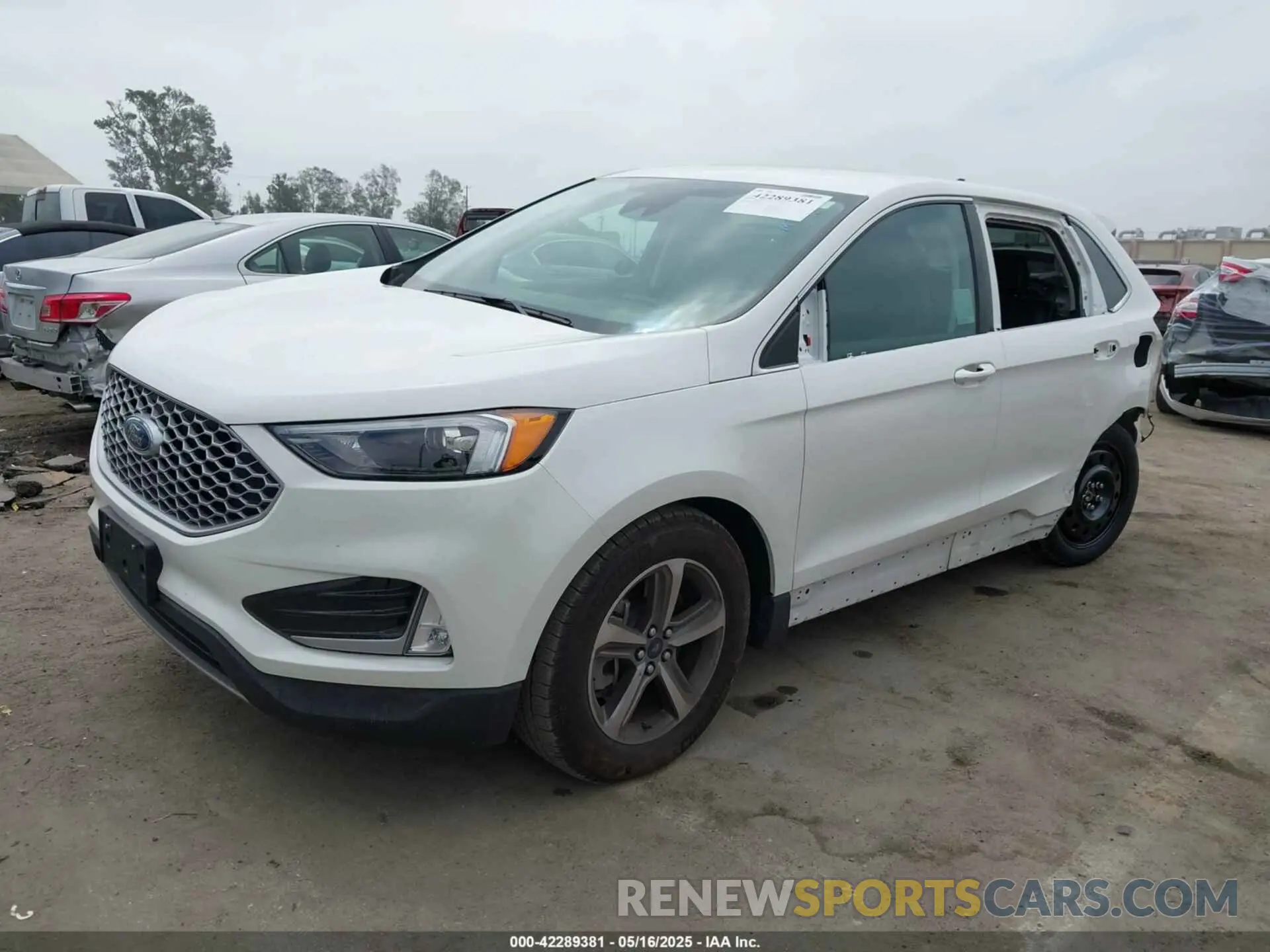 2 Photograph of a damaged car 2FMPK4J96RBA40118 FORD EDGE 2024