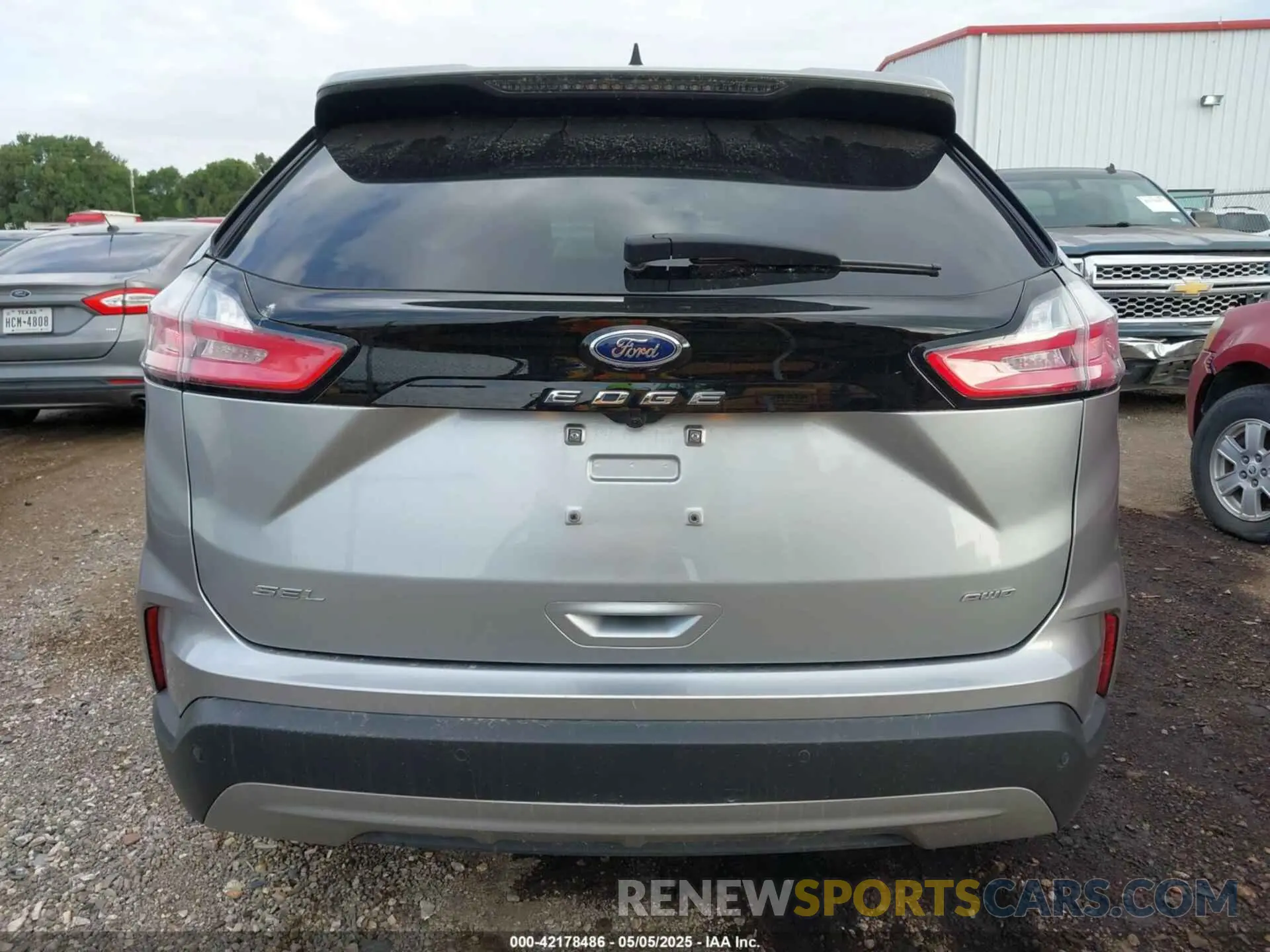 16 Photograph of a damaged car 2FMPK4J97RBA47529 FORD EDGE 2024