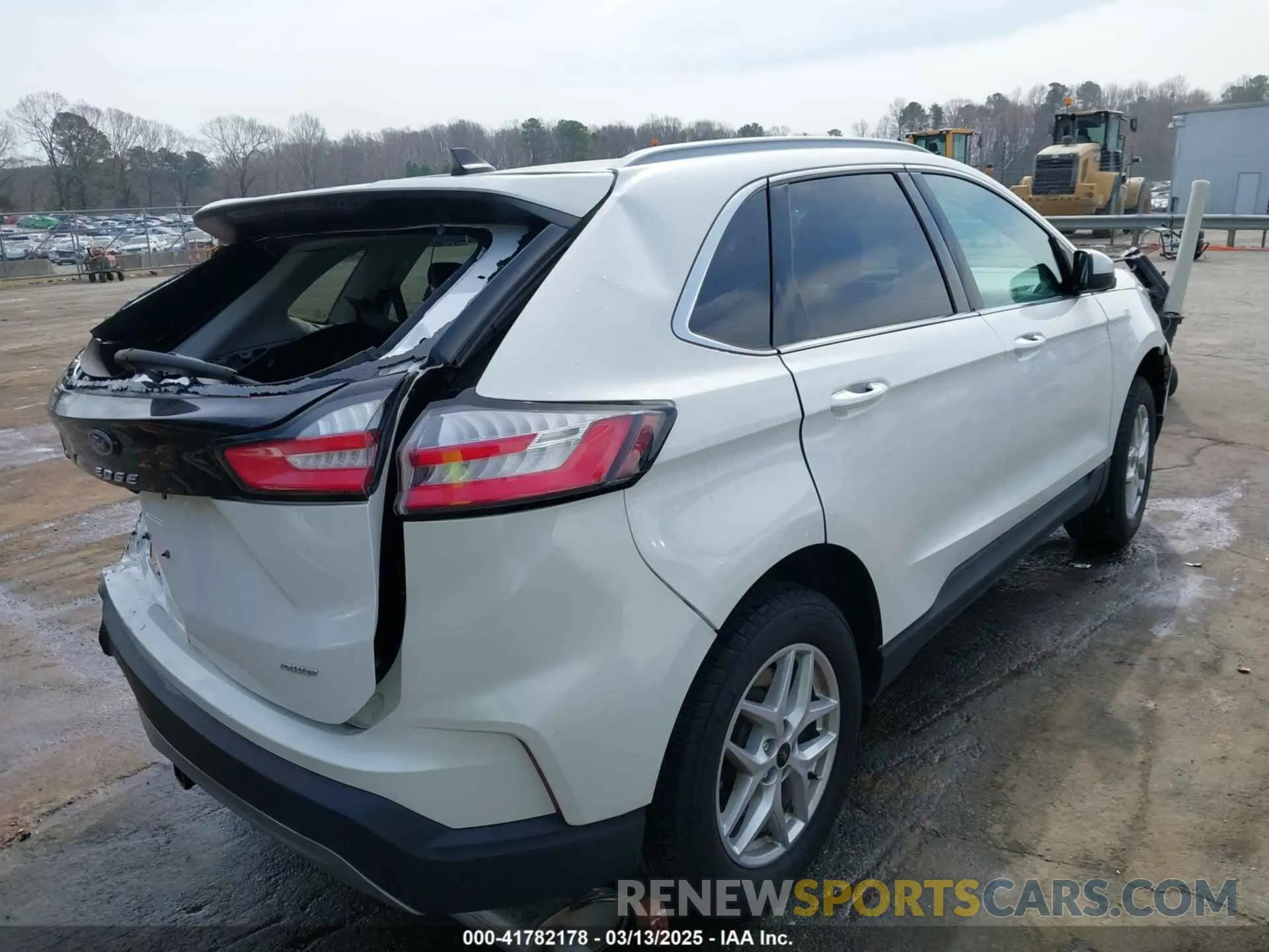 4 Photograph of a damaged car 2FMPK4J98RBA07167 FORD EDGE 2024