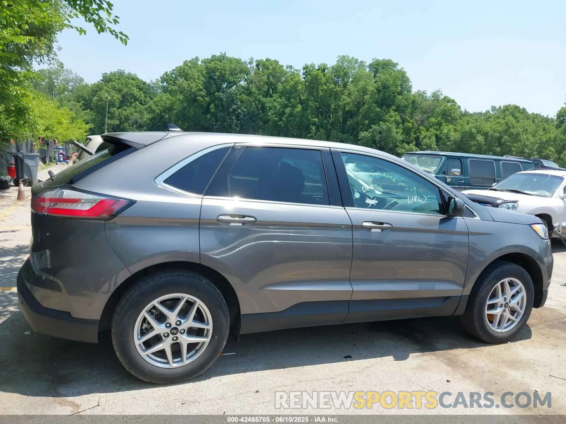 14 Photograph of a damaged car 2FMPK4J98RBA88719 FORD EDGE 2024