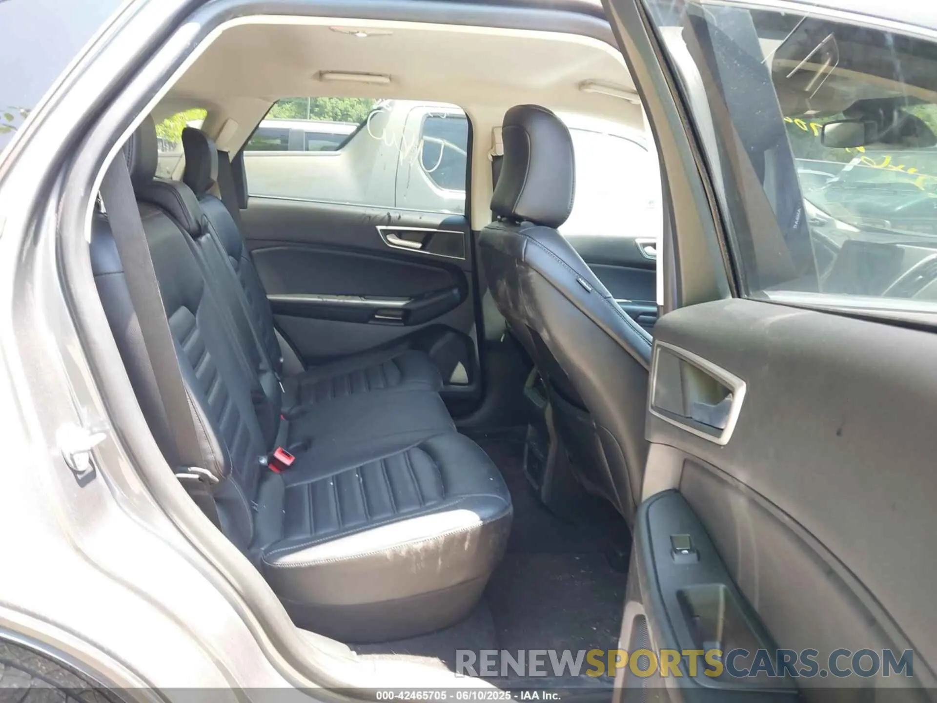 8 Photograph of a damaged car 2FMPK4J98RBA88719 FORD EDGE 2024