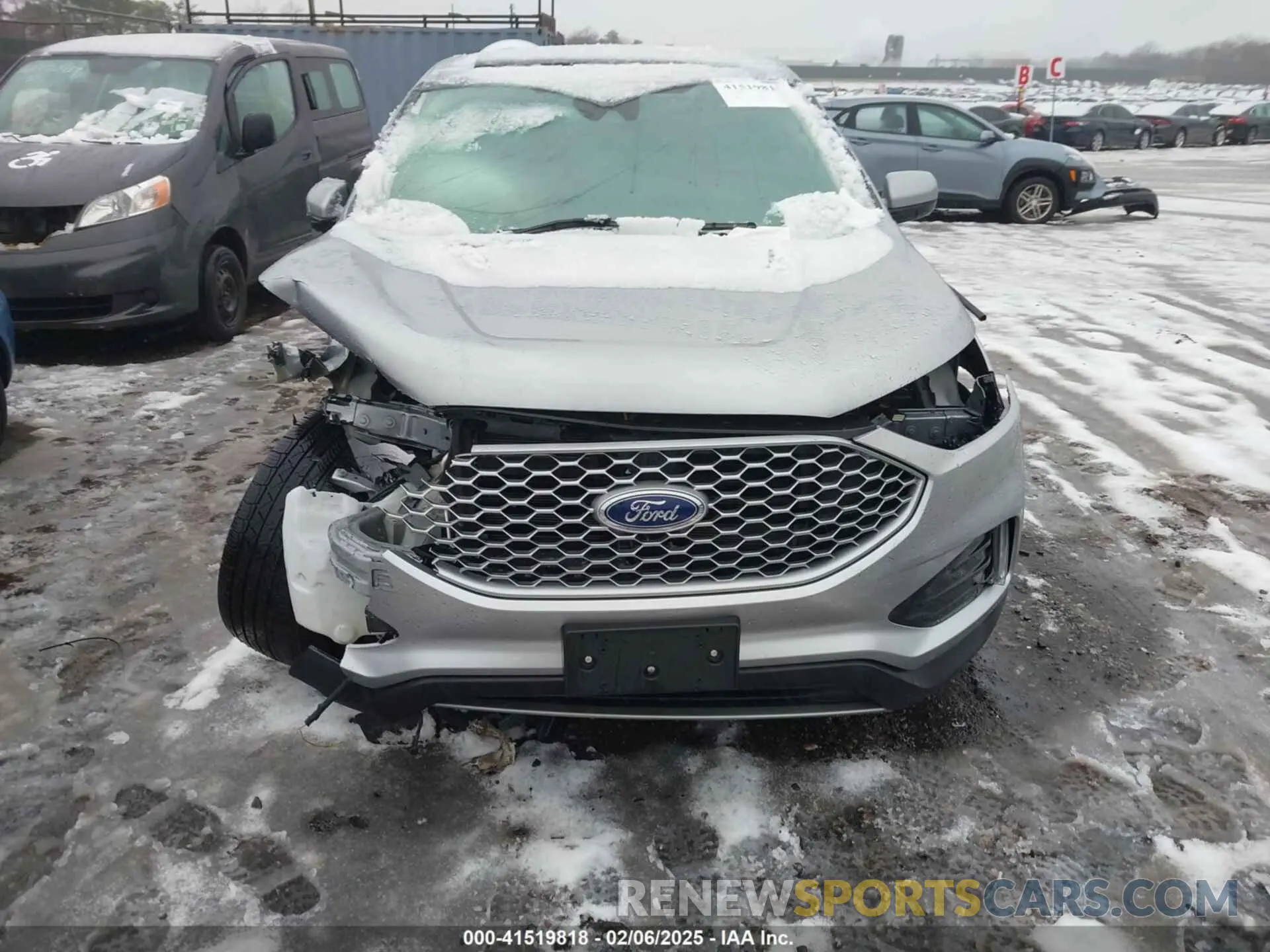 12 Photograph of a damaged car 2FMPK4J98RBB28362 FORD EDGE 2024