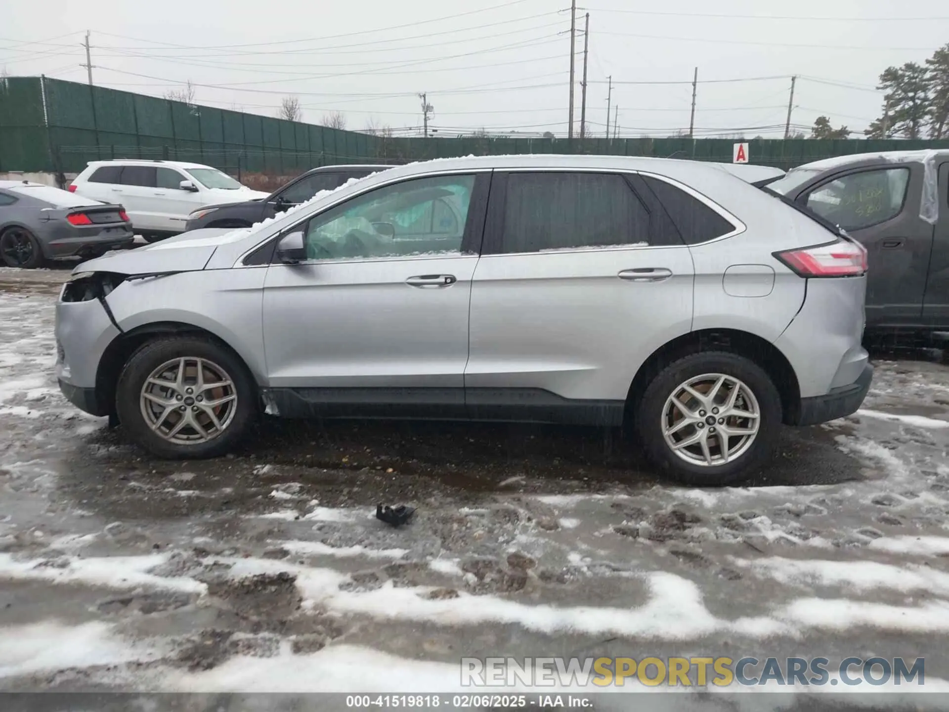 14 Photograph of a damaged car 2FMPK4J98RBB28362 FORD EDGE 2024