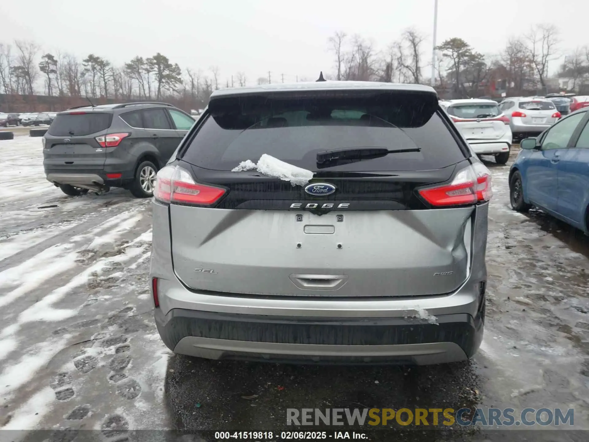 16 Photograph of a damaged car 2FMPK4J98RBB28362 FORD EDGE 2024