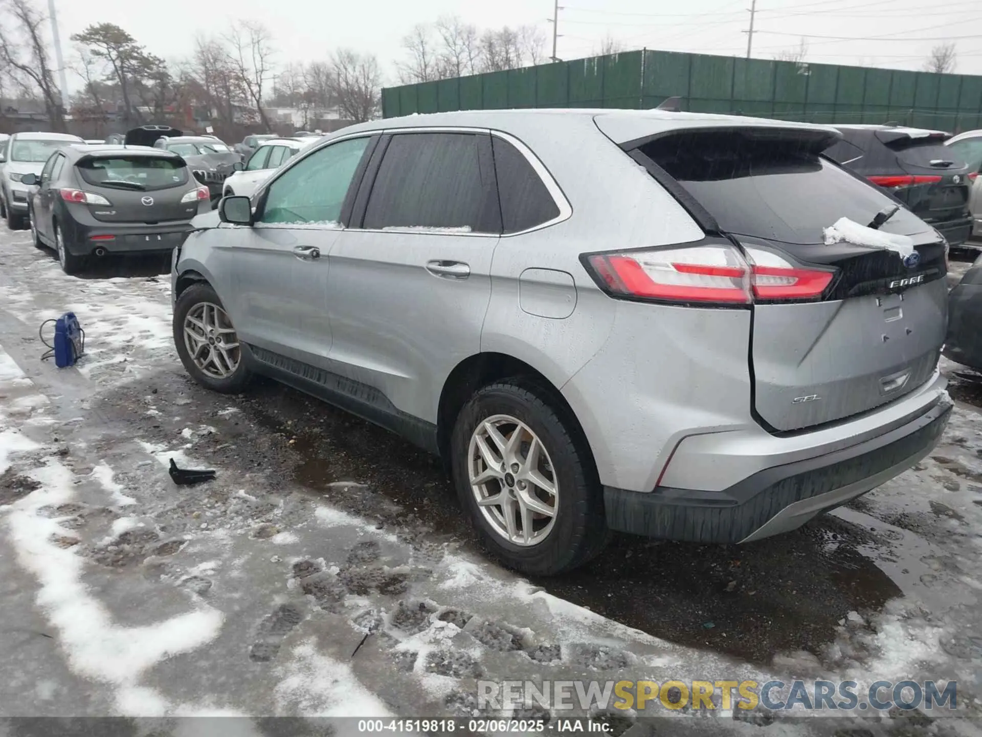 3 Photograph of a damaged car 2FMPK4J98RBB28362 FORD EDGE 2024