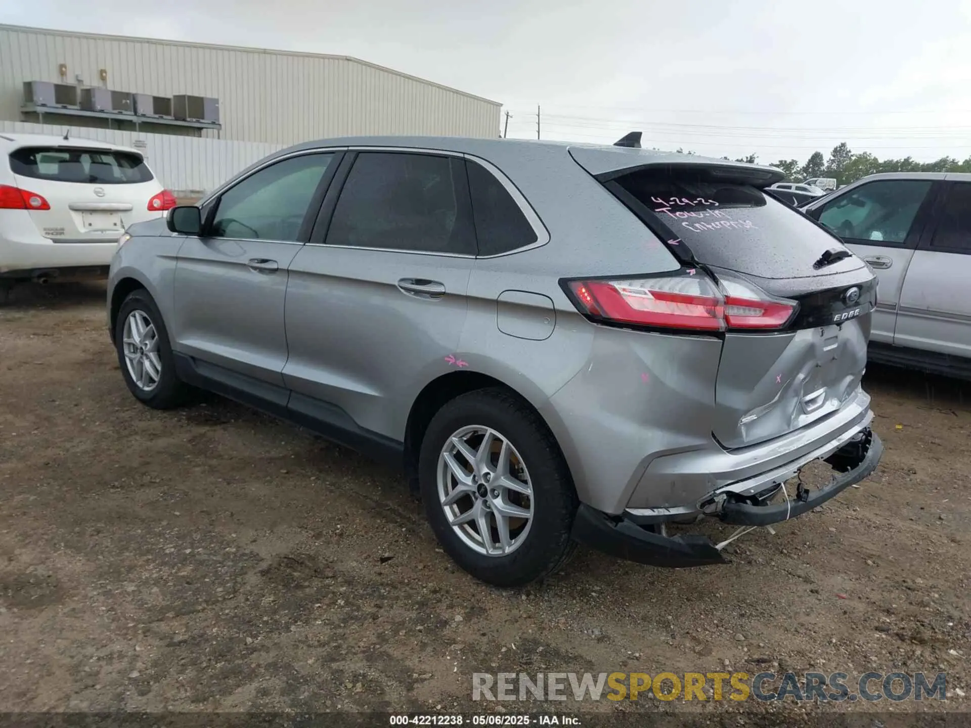 3 Photograph of a damaged car 2FMPK4J99RBA49668 FORD EDGE 2024