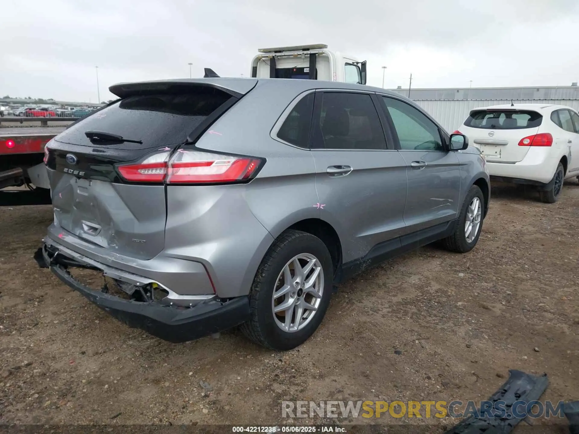 4 Photograph of a damaged car 2FMPK4J99RBA49668 FORD EDGE 2024