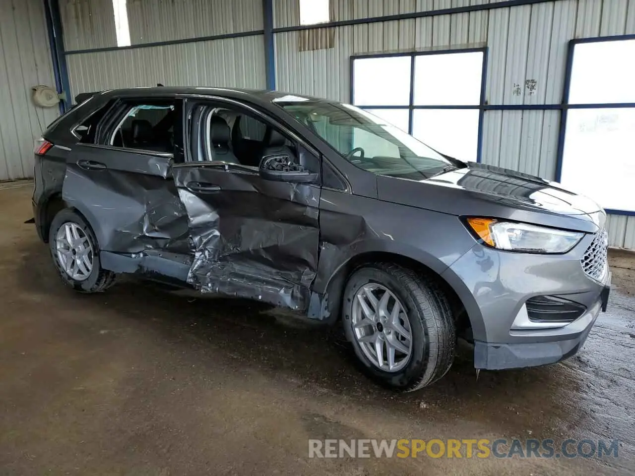 4 Photograph of a damaged car 2FMPK4J99RBA77132 FORD EDGE 2024