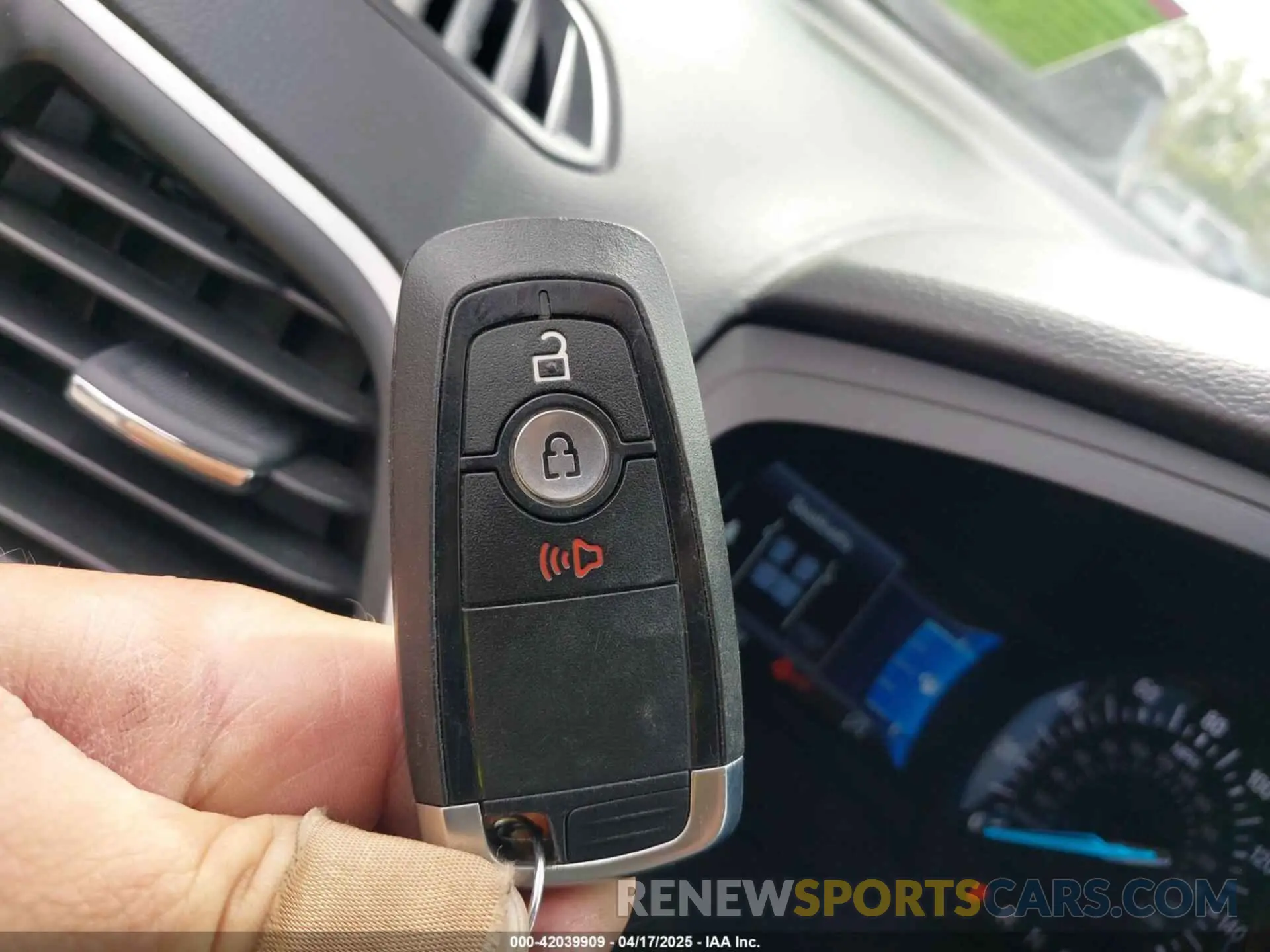 11 Фотография поврежденного автомобиля 2FMPK4J9XRBA70500 FORD EDGE 2024