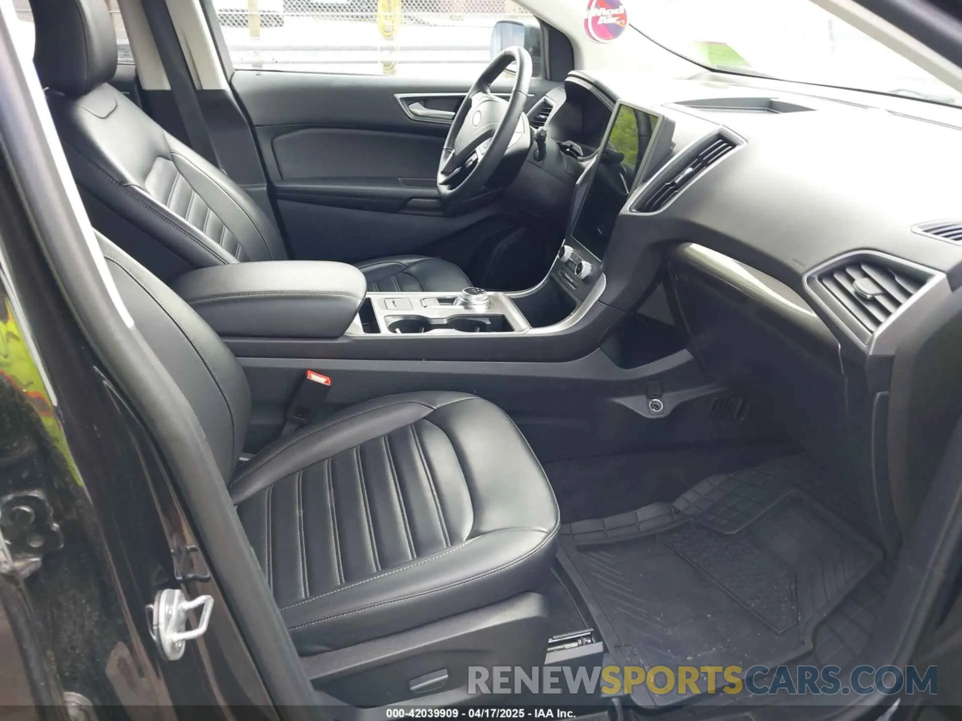 5 Фотография поврежденного автомобиля 2FMPK4J9XRBA70500 FORD EDGE 2024