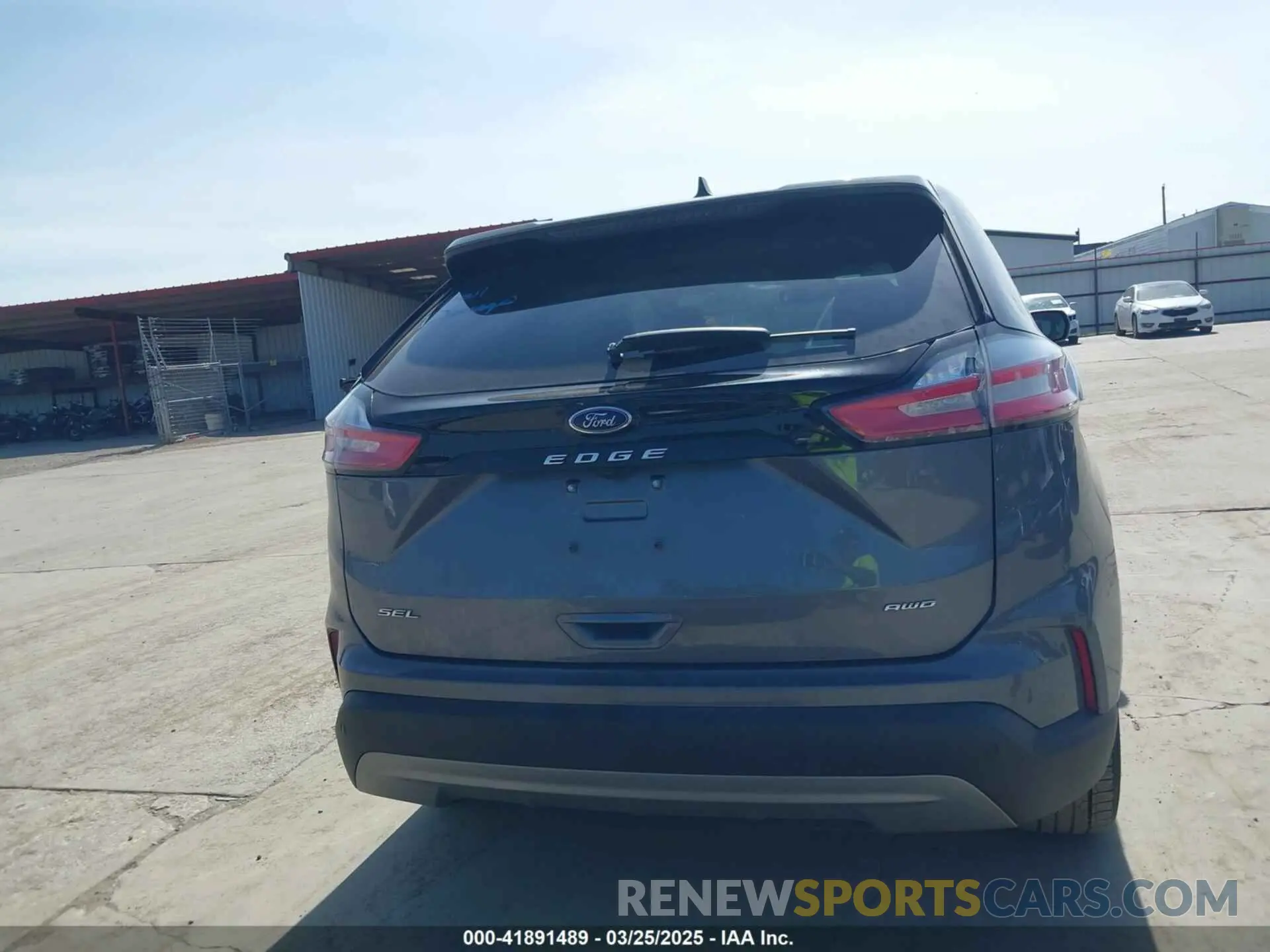 16 Photograph of a damaged car 2FMPK4J9XRBA98698 FORD EDGE 2024