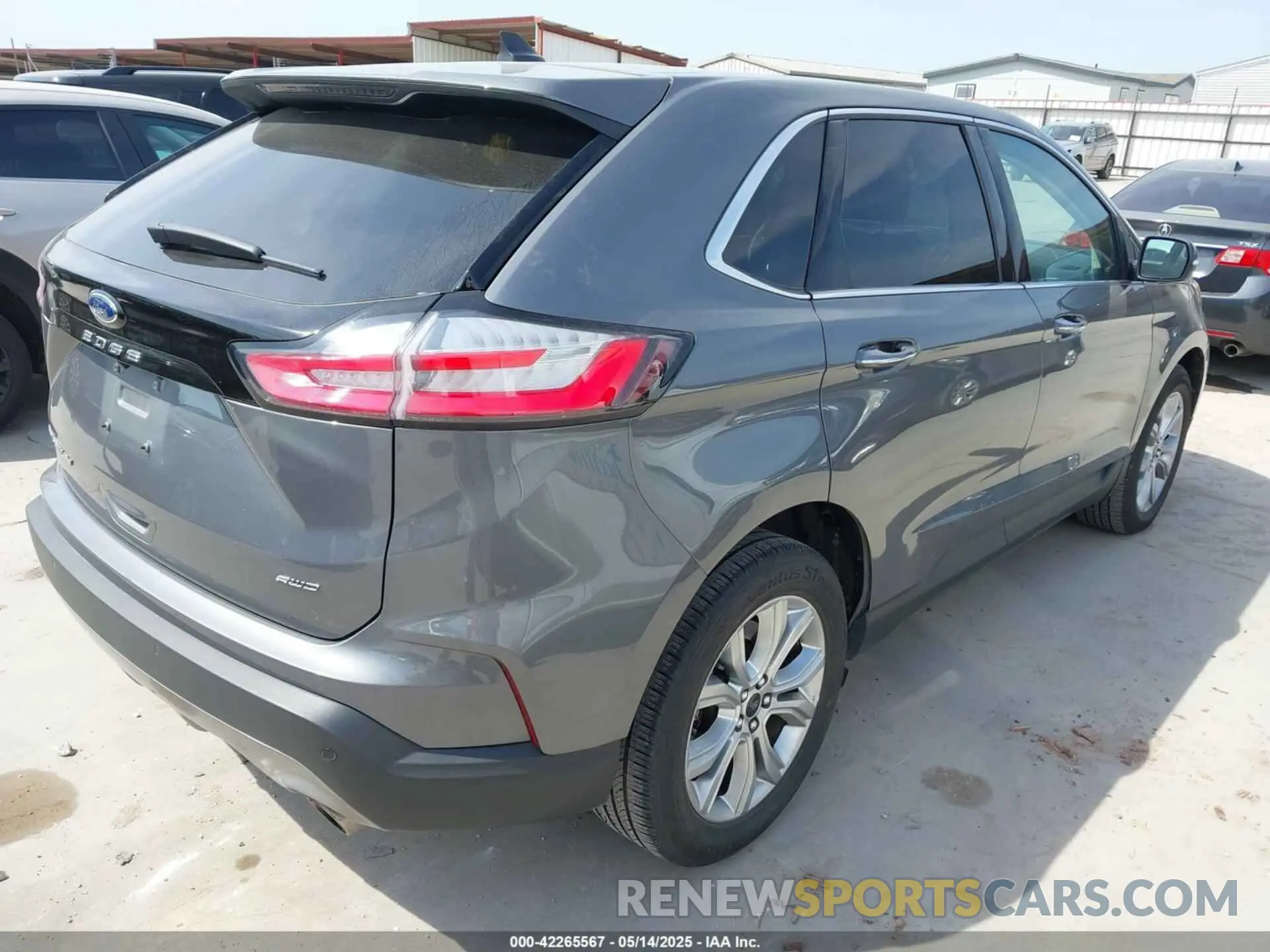 4 Photograph of a damaged car 2FMPK4K9XRBA47278 FORD EDGE 2024