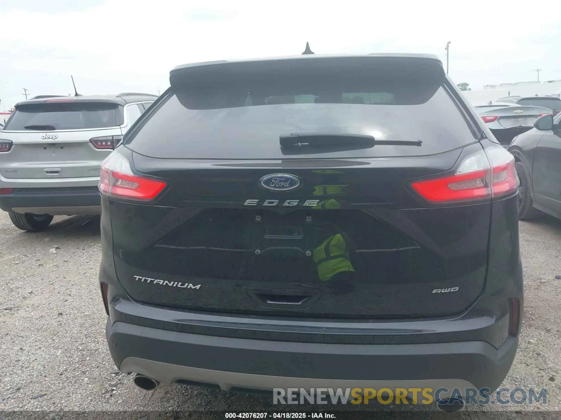 16 Photograph of a damaged car 2FMPK4K9XRBA90034 FORD EDGE 2024