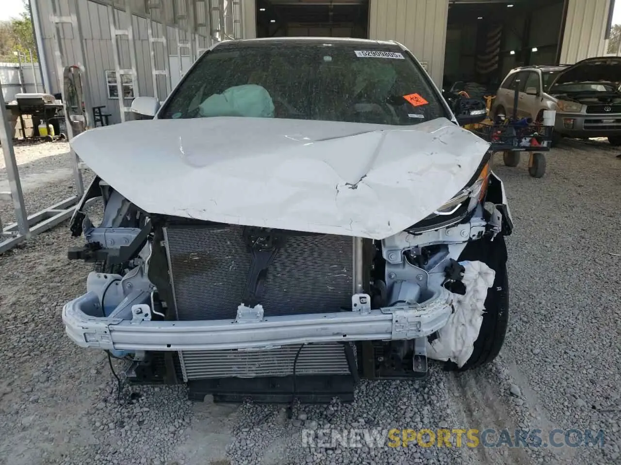 5 Photograph of a damaged car 2FMPK4K9XRBB11318 FORD EDGE 2024