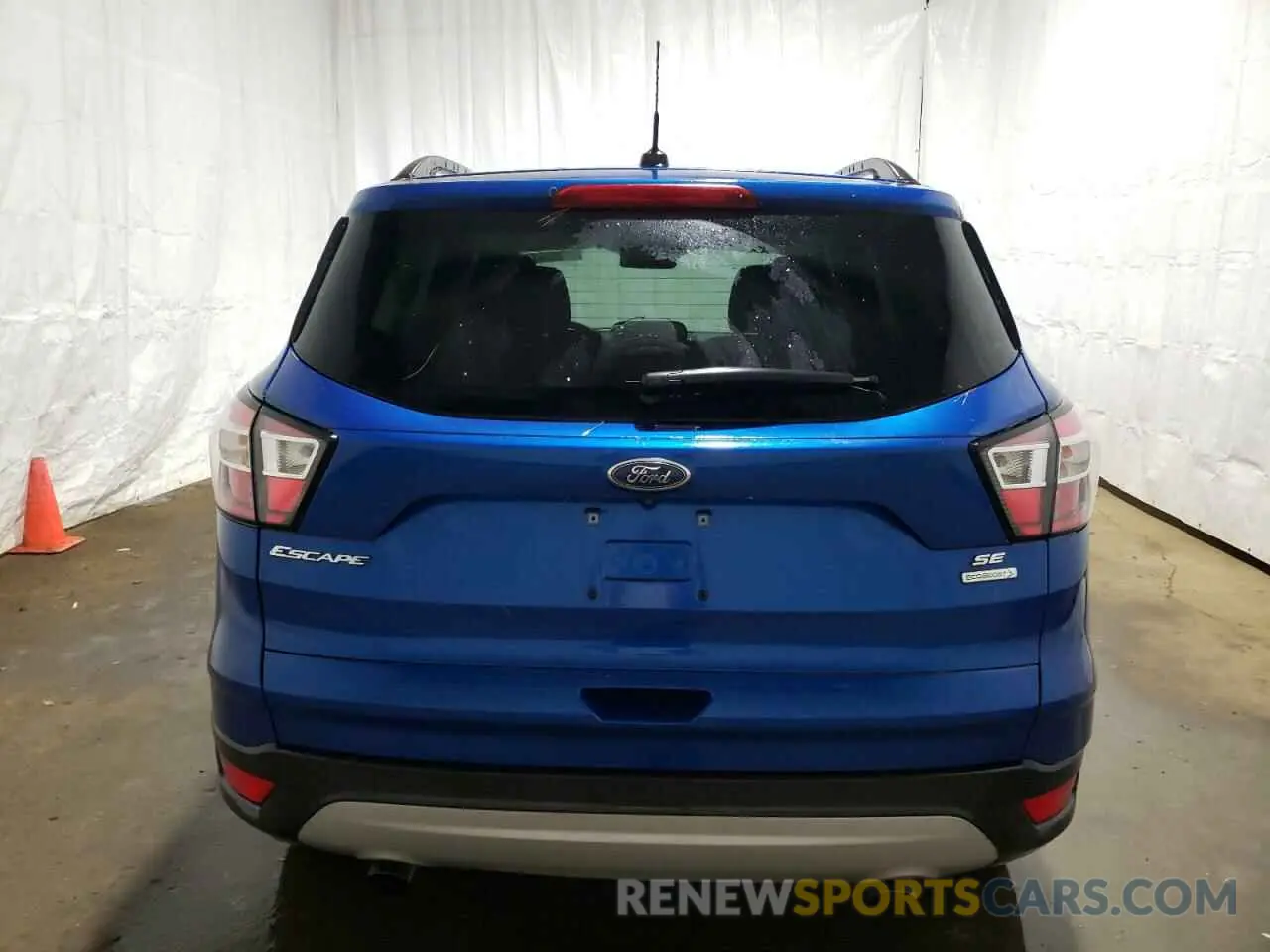 6 Фотография поврежденного автомобиля 1FMCU0GD6JUD05986 FORD ESCAPE 2018