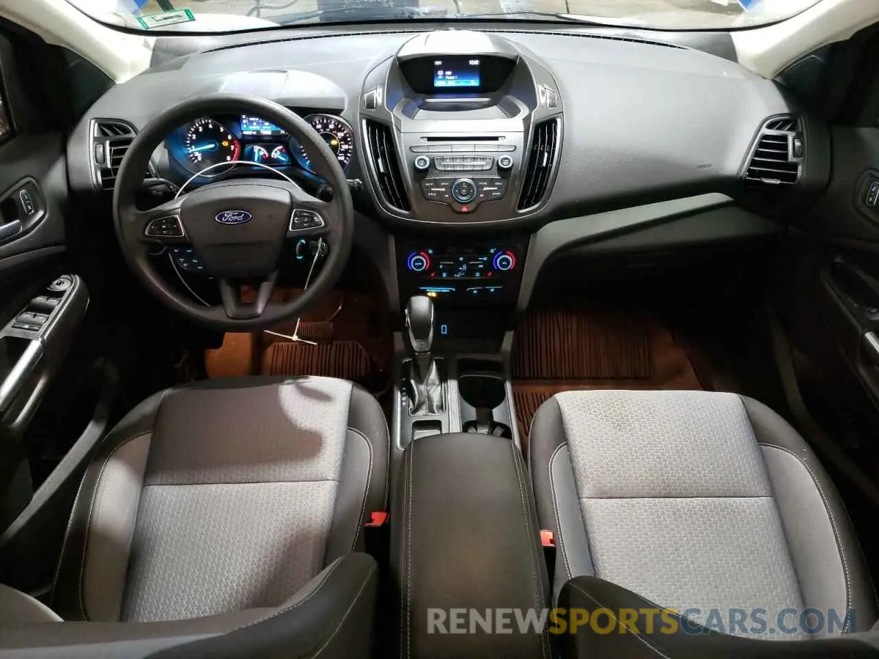 8 Фотография поврежденного автомобиля 1FMCU0GD6JUD05986 FORD ESCAPE 2018