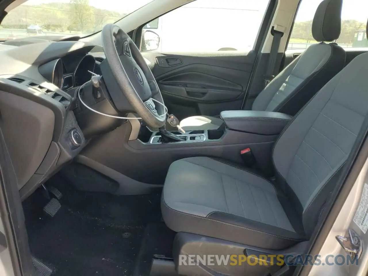 7 Photograph of a damaged car 1FMCU0F70KUB84580 FORD ESCAPE 2019