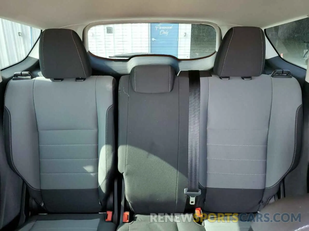 10 Photograph of a damaged car 1FMCU0F71KUA44604 FORD ESCAPE 2019