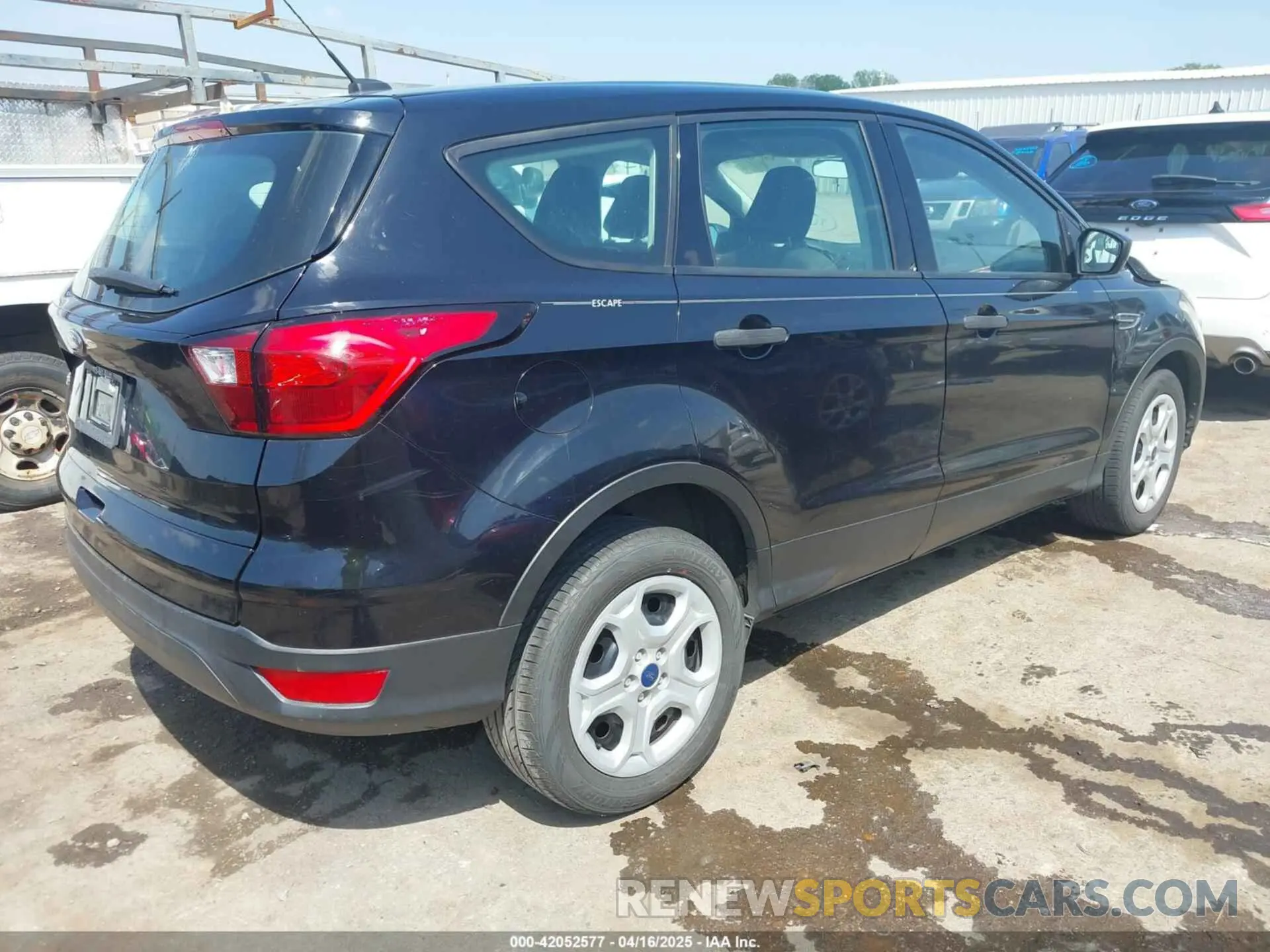 4 Фотография поврежденного автомобиля 1FMCU0F71KUA63170 FORD ESCAPE 2019