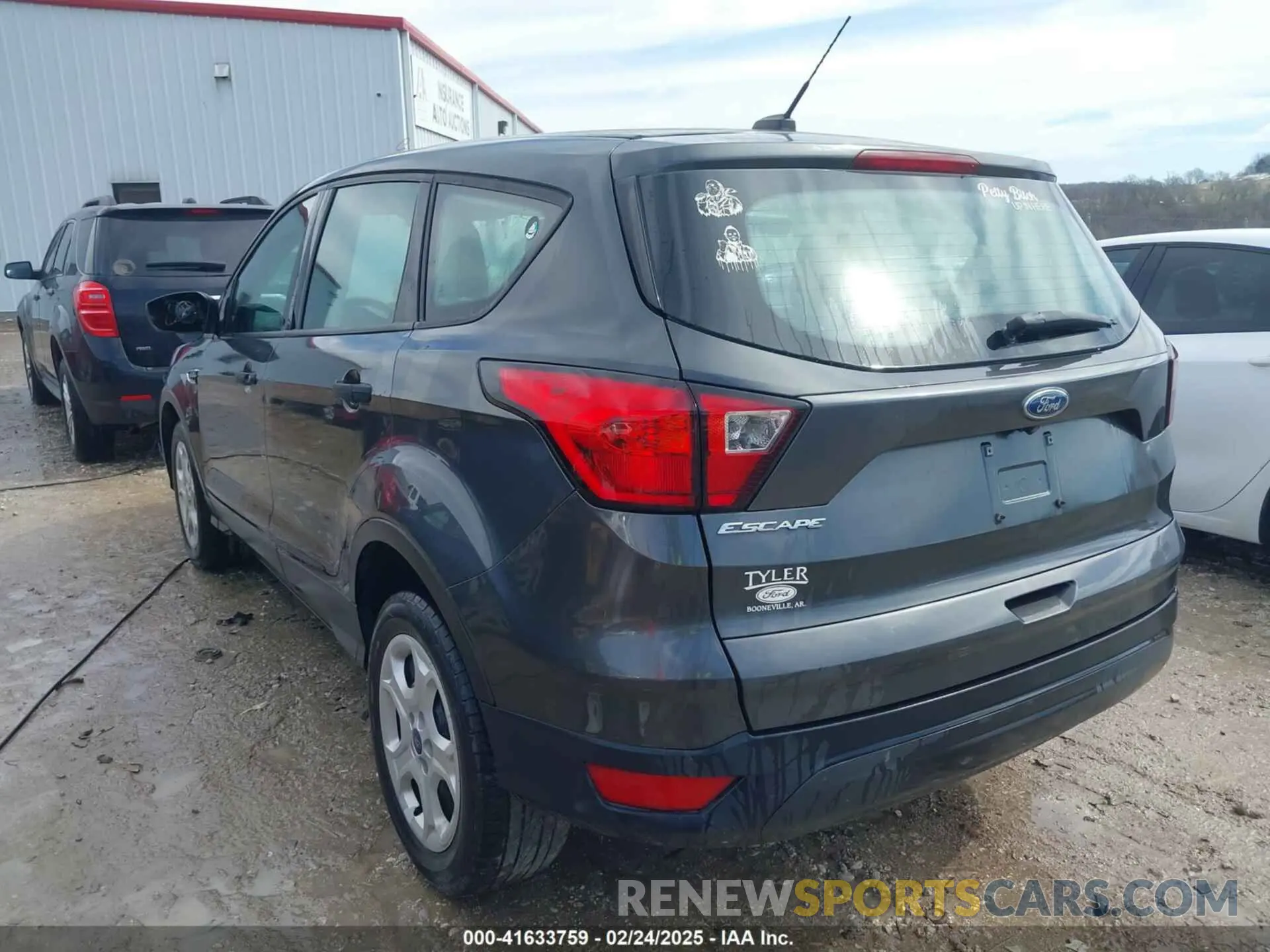 3 Фотография поврежденного автомобиля 1FMCU0F71KUA74959 FORD ESCAPE 2019