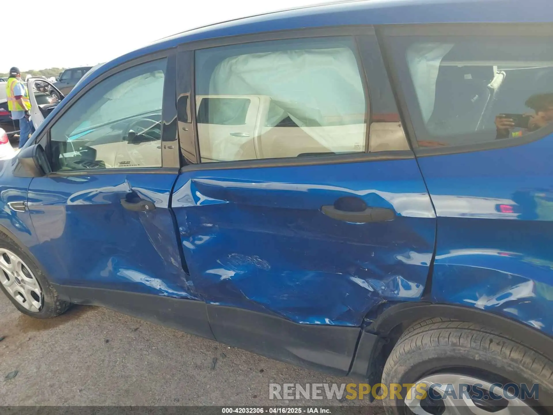 6 Фотография поврежденного автомобиля 1FMCU0F71KUB21083 FORD ESCAPE 2019