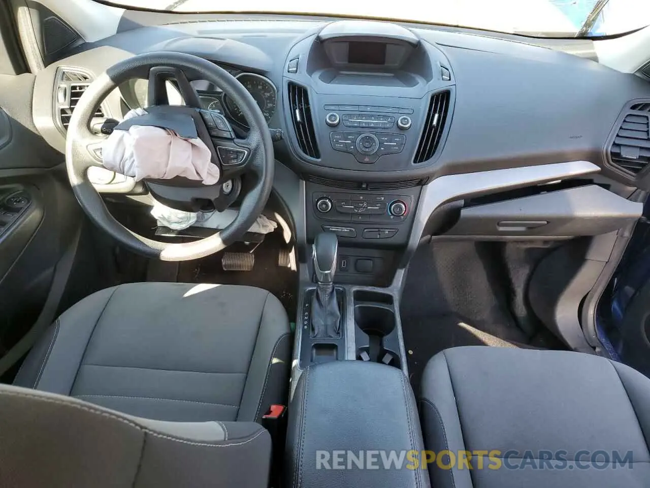 8 Photograph of a damaged car 1FMCU0F71KUC46973 FORD ESCAPE 2019