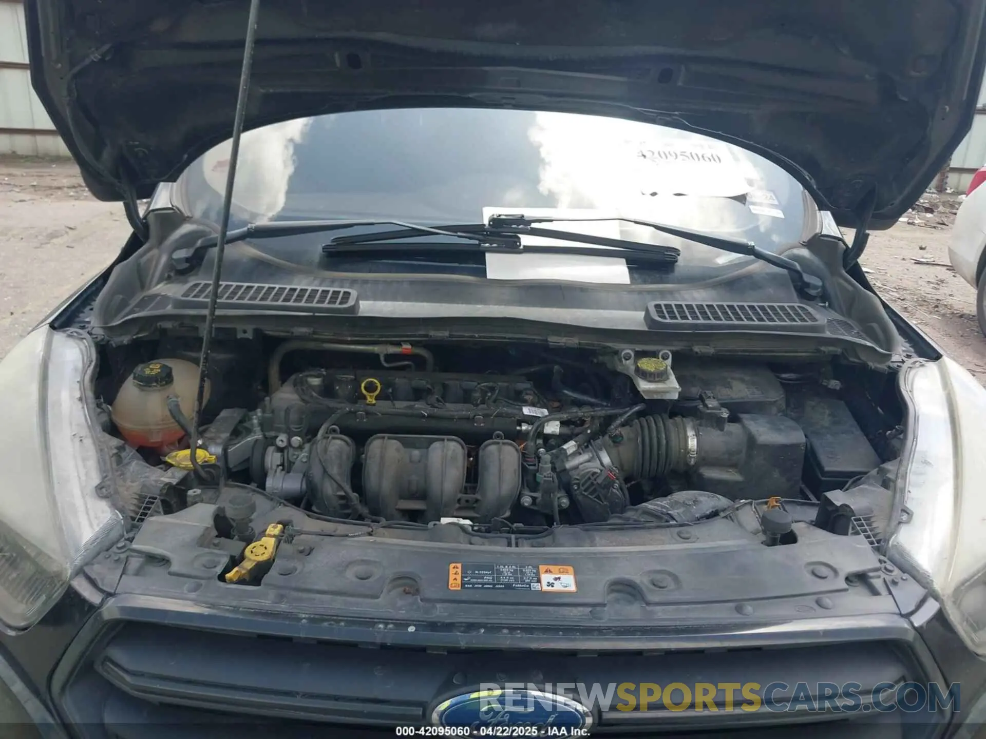 10 Photograph of a damaged car 1FMCU0F72KUA18481 FORD ESCAPE 2019