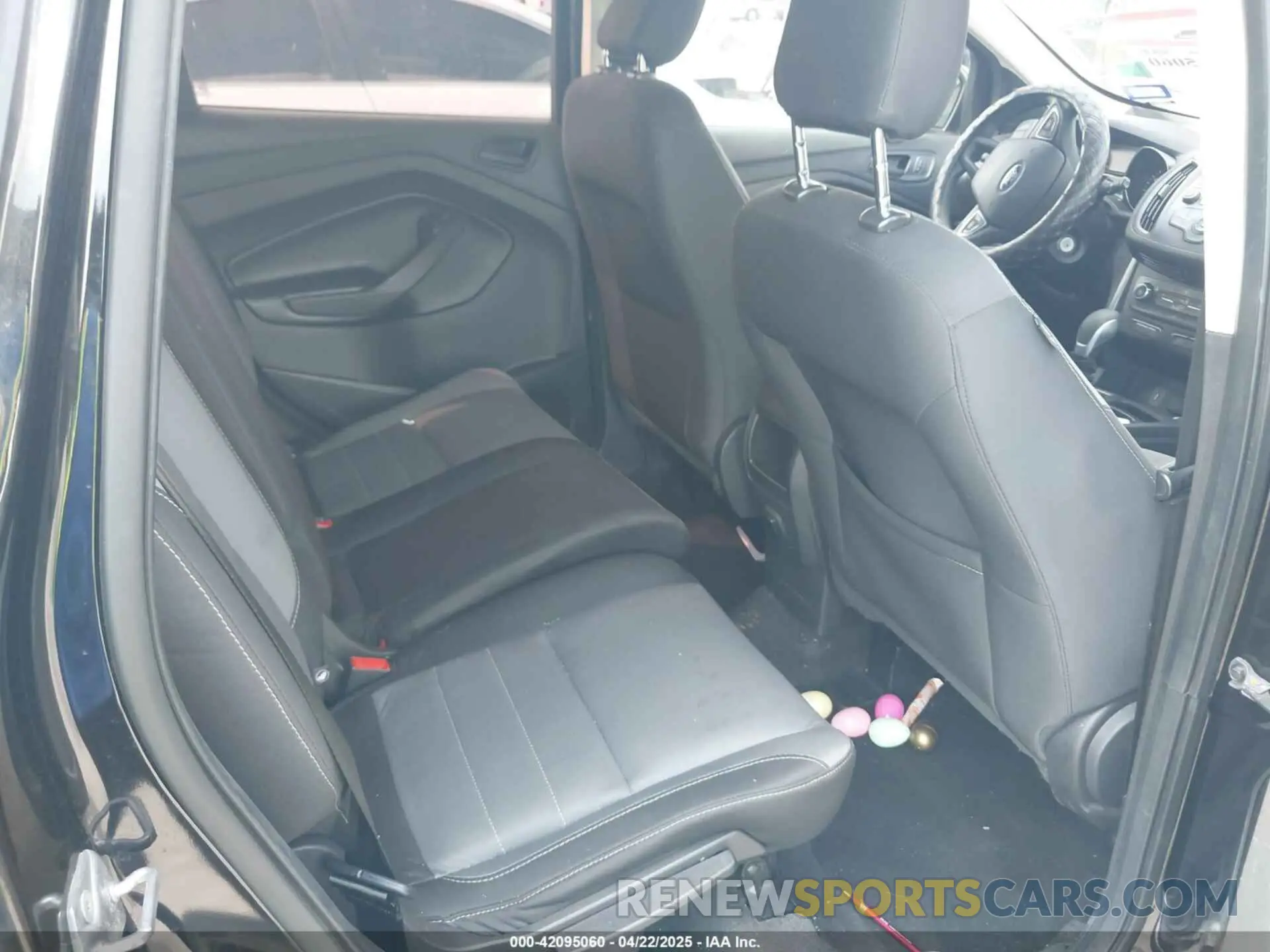 8 Photograph of a damaged car 1FMCU0F72KUA18481 FORD ESCAPE 2019