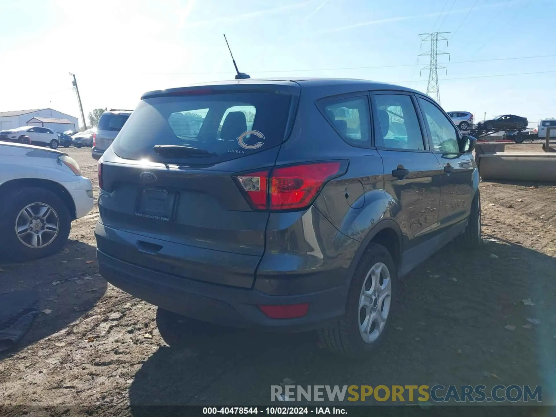 4 Photograph of a damaged car 1FMCU0F72KUA51996 FORD ESCAPE 2019