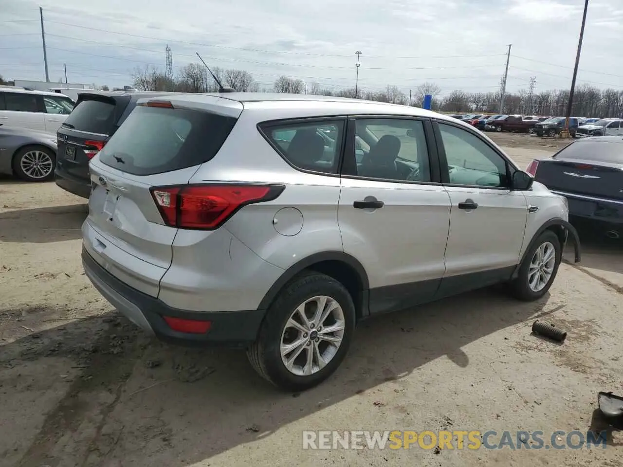 3 Фотография поврежденного автомобиля 1FMCU0F72KUA87719 FORD ESCAPE 2019