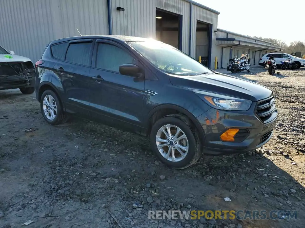 4 Фотография поврежденного автомобиля 1FMCU0F72KUB45800 FORD ESCAPE 2019