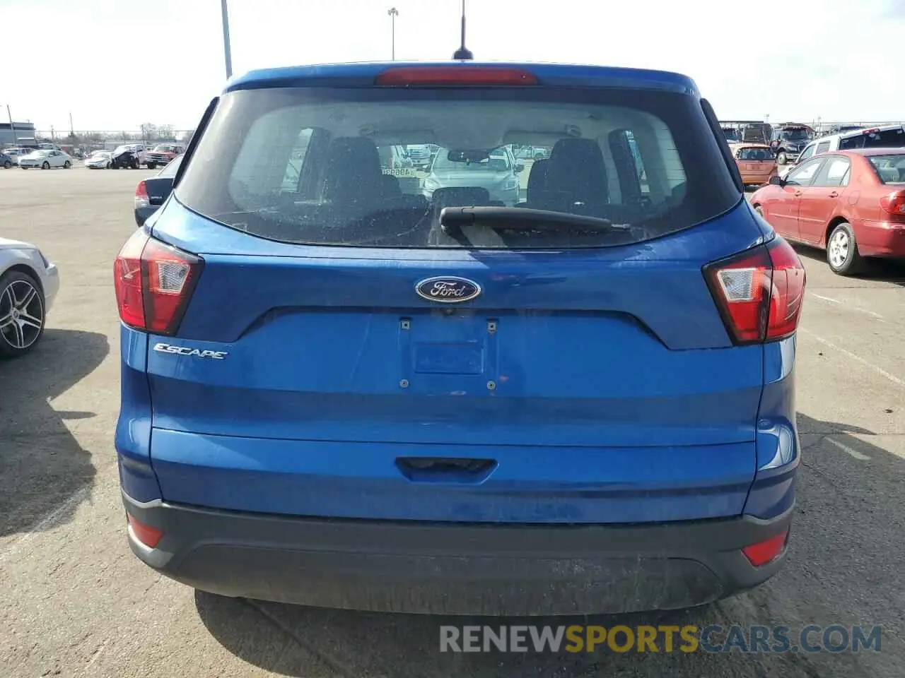 6 Photograph of a damaged car 1FMCU0F73KUA76504 FORD ESCAPE 2019