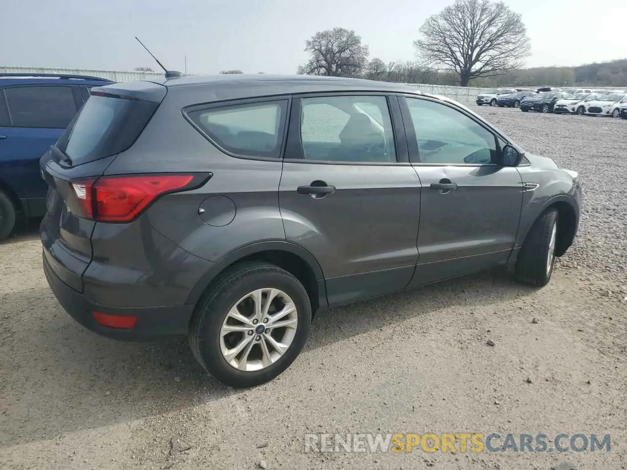 3 Photograph of a damaged car 1FMCU0F73KUA92346 FORD ESCAPE 2019