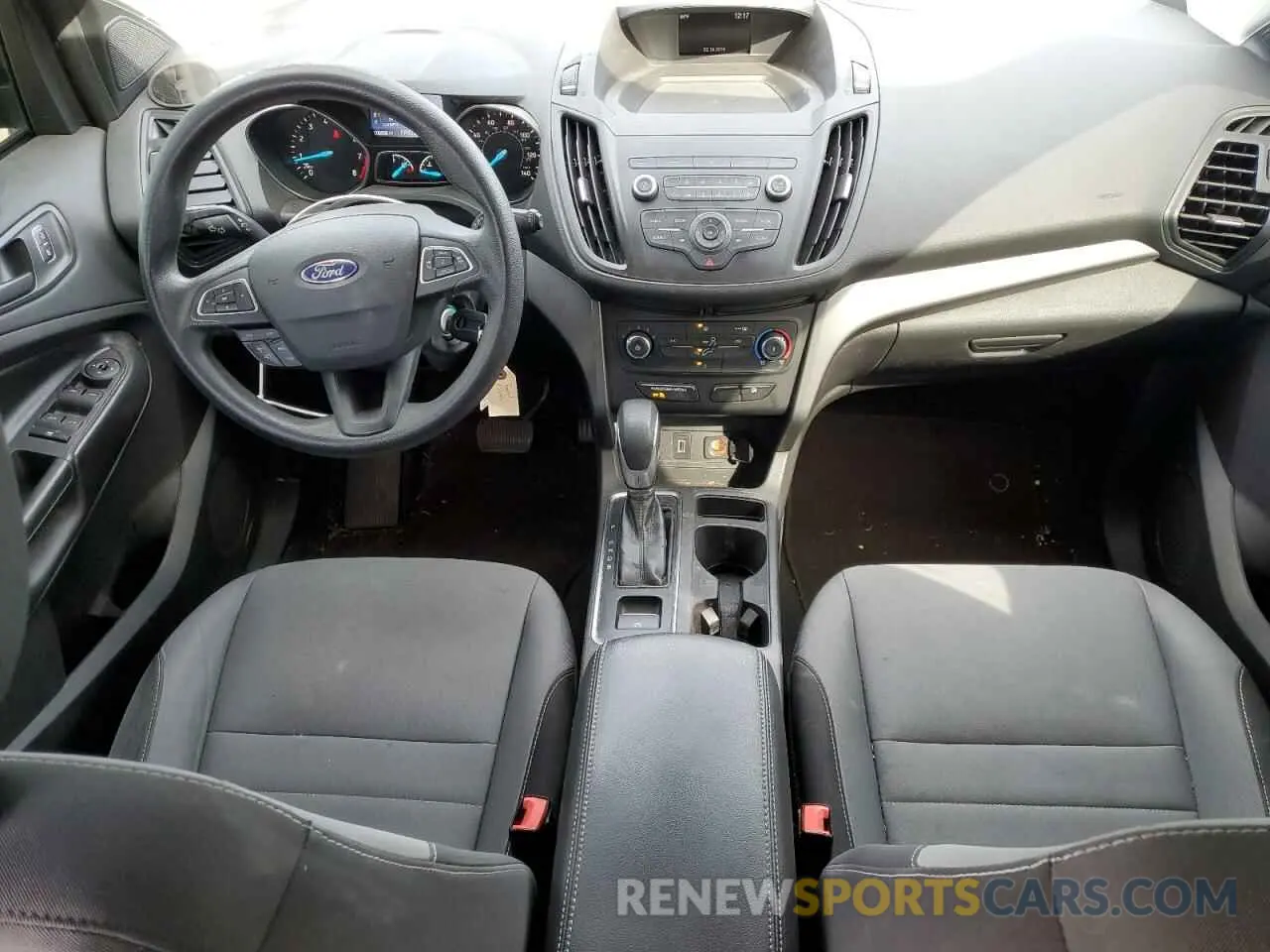 8 Photograph of a damaged car 1FMCU0F73KUB01921 FORD ESCAPE 2019