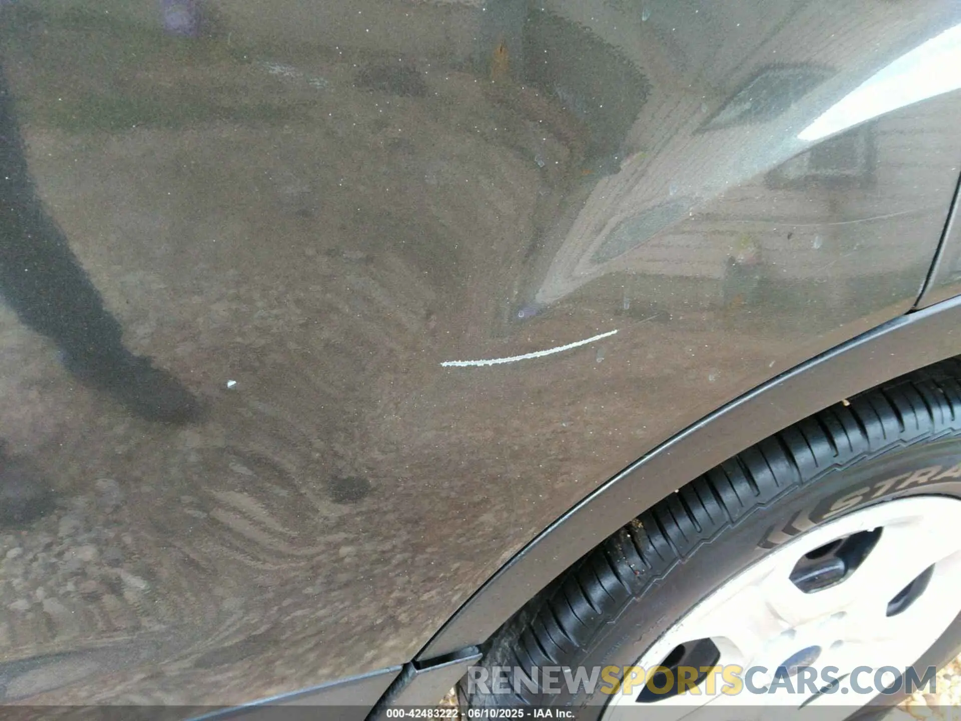 17 Photograph of a damaged car 1FMCU0F73KUC25400 FORD ESCAPE 2019
