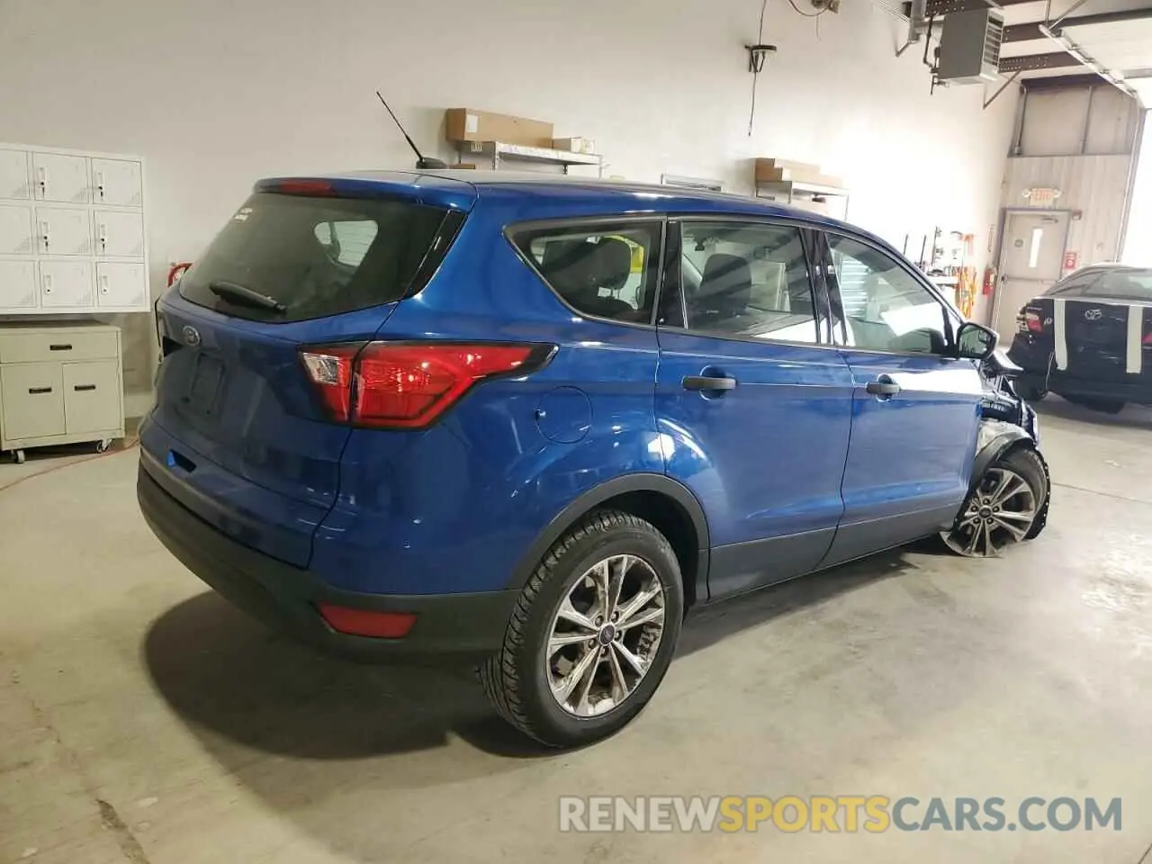 3 Photograph of a damaged car 1FMCU0F73KUC57196 FORD ESCAPE 2019