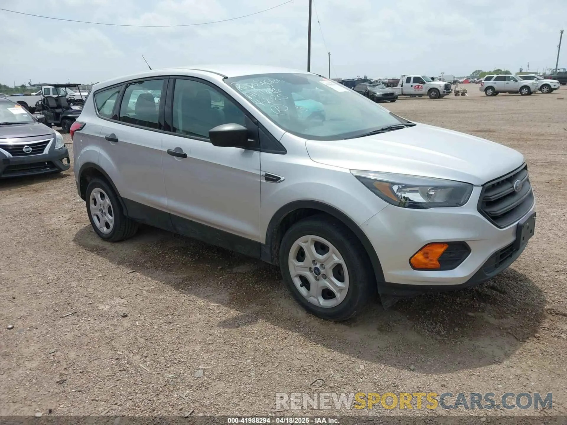 1 Фотография поврежденного автомобиля 1FMCU0F74KUA17686 FORD ESCAPE 2019