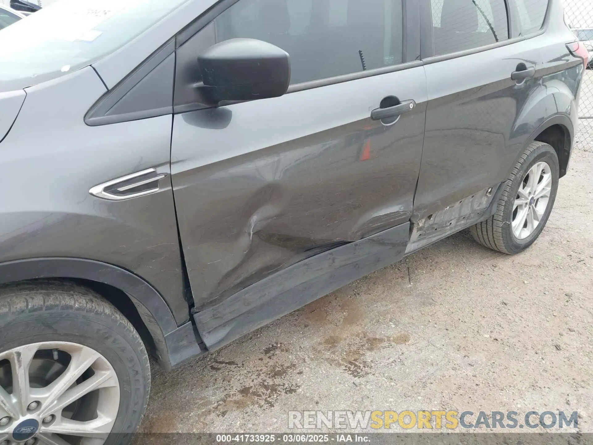 6 Фотография поврежденного автомобиля 1FMCU0F74KUB26214 FORD ESCAPE 2019