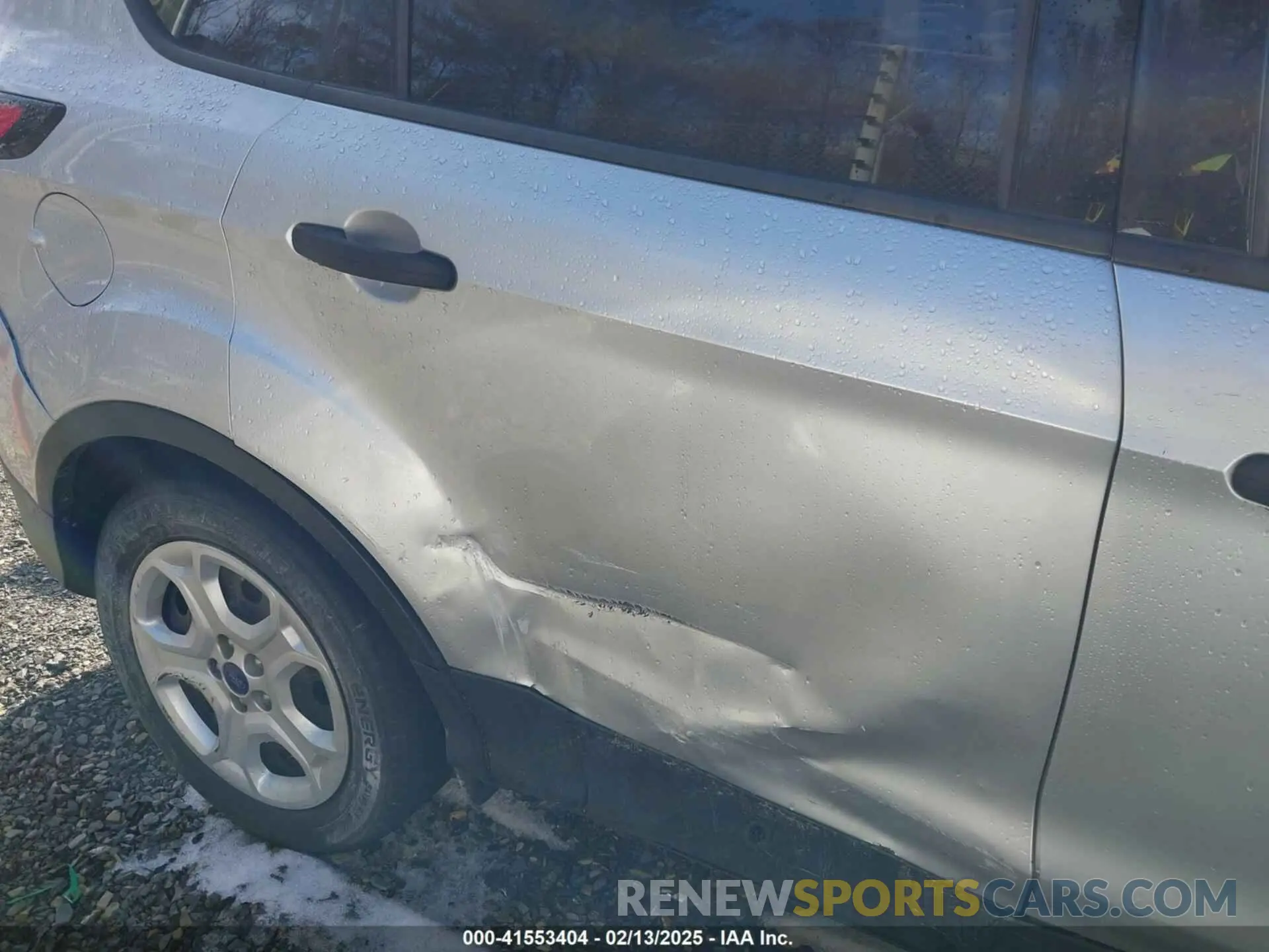 19 Photograph of a damaged car 1FMCU0F74KUB45314 FORD ESCAPE 2019