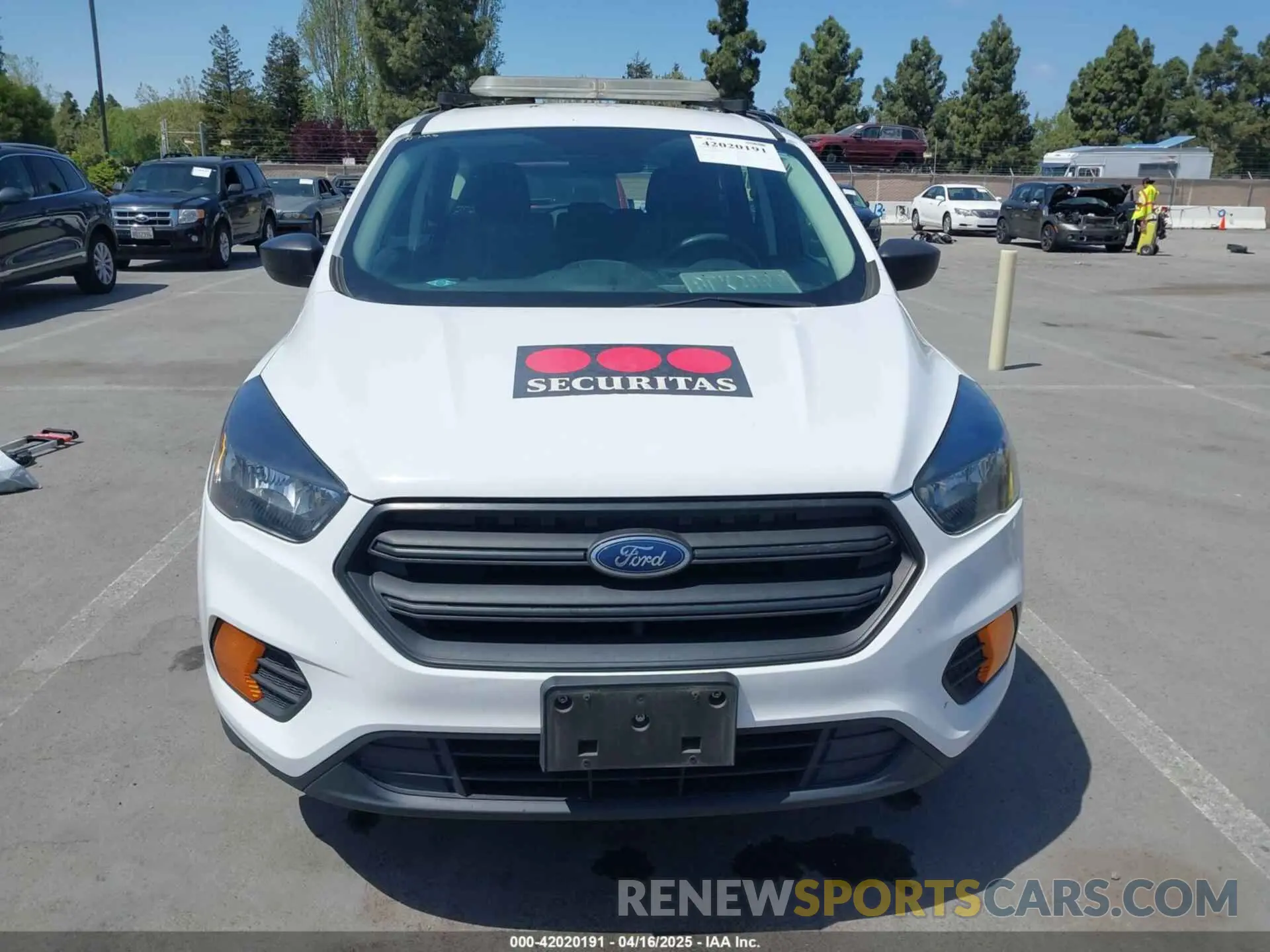 12 Фотография поврежденного автомобиля 1FMCU0F75KUA72308 FORD ESCAPE 2019