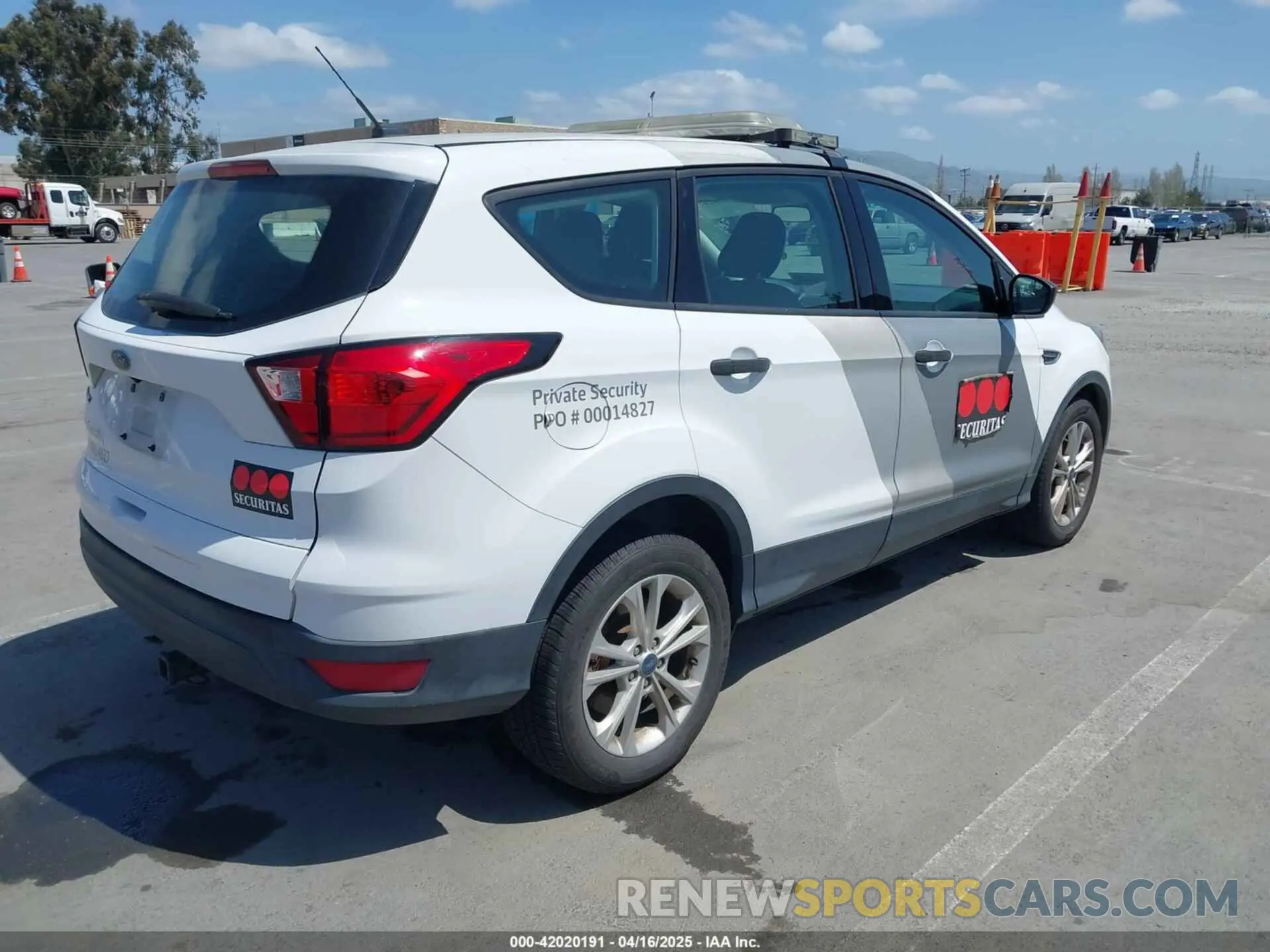 4 Фотография поврежденного автомобиля 1FMCU0F75KUA72308 FORD ESCAPE 2019